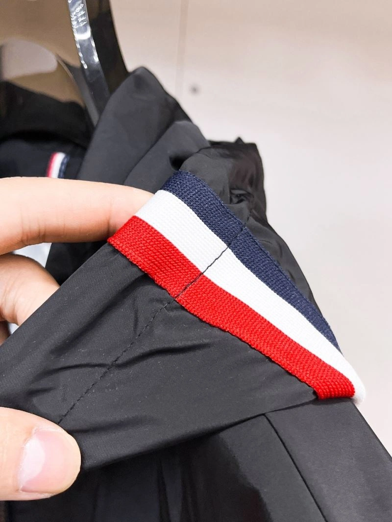 Trendy Moncler Outwear 140649