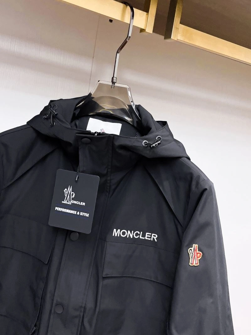 Moncler Outwear Practical 140635