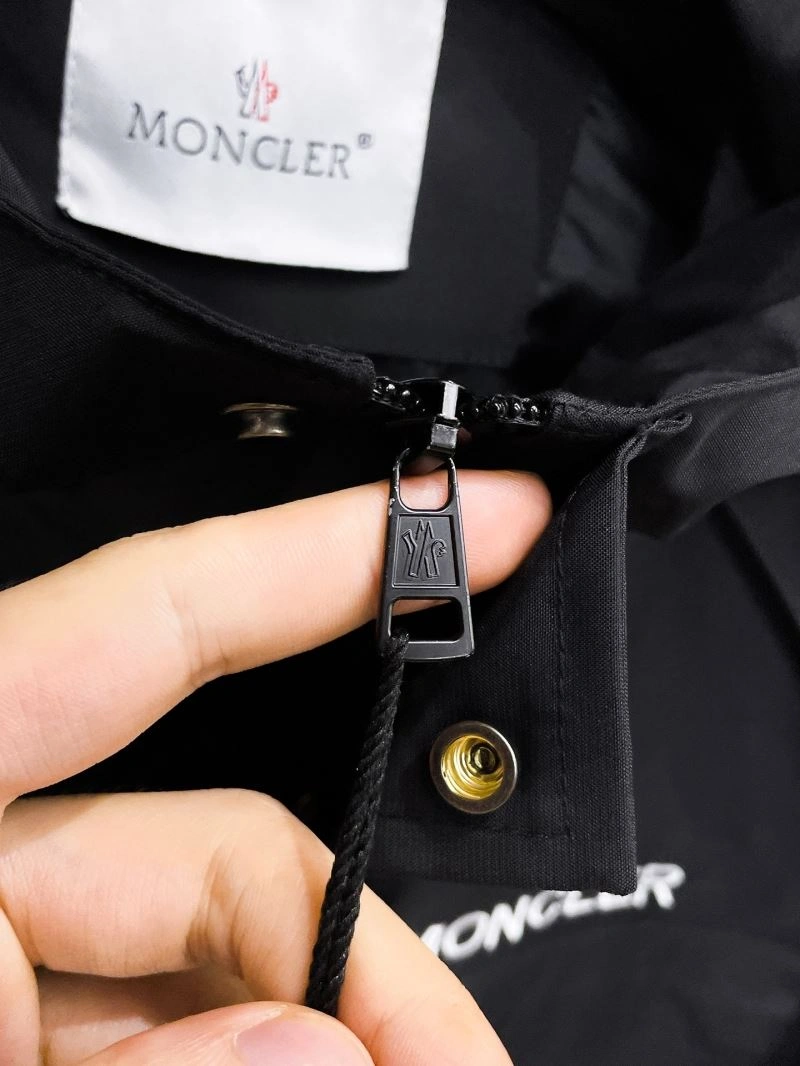 Moncler Outwear Practical 140635