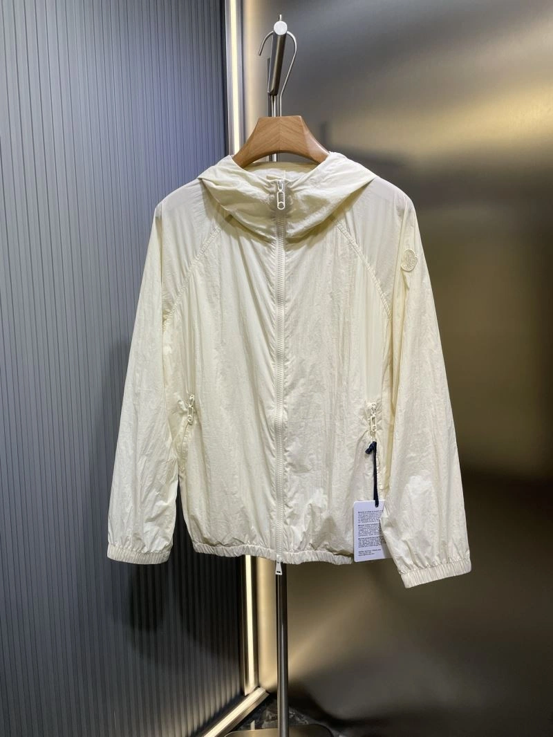 Moncler Outwear AllSeason 140637