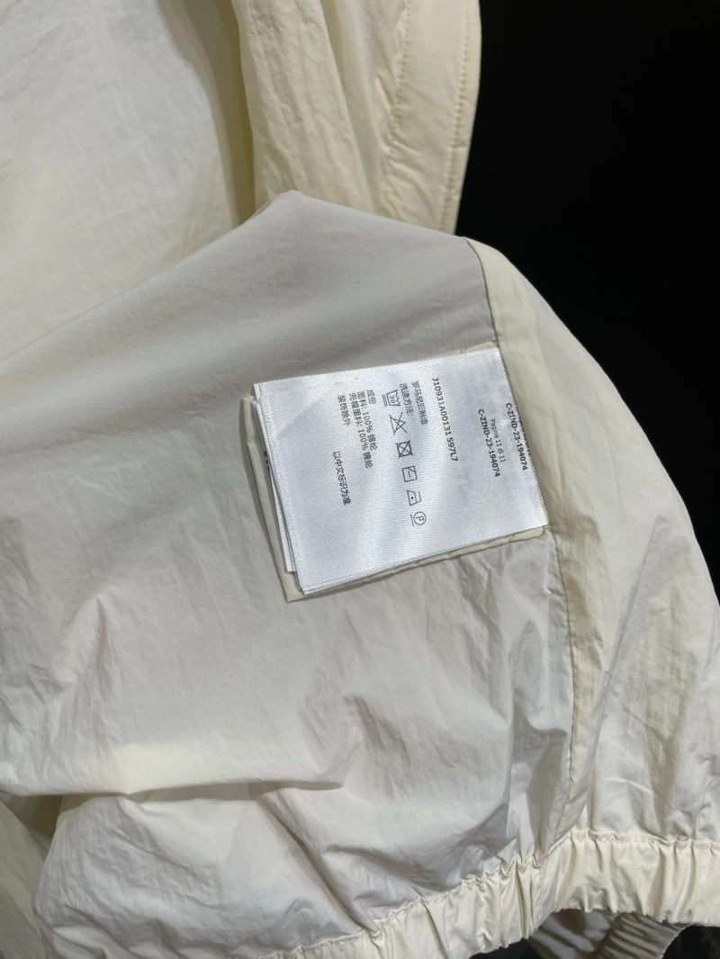 Moncler Outwear AllSeason 140637