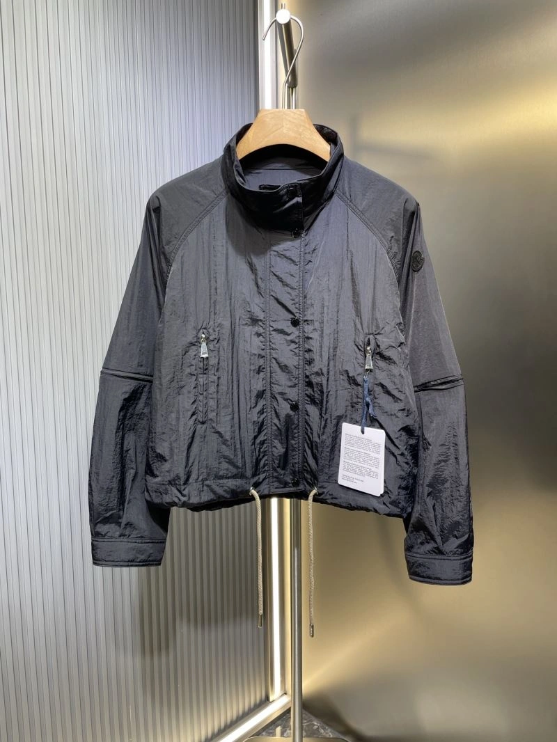 Comfortable Moncler Outwear 140641