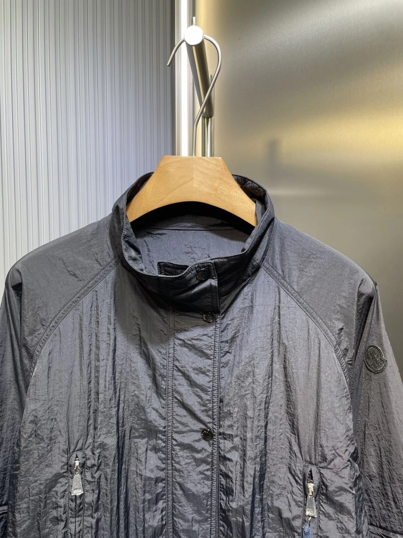Comfortable Moncler Outwear 140641