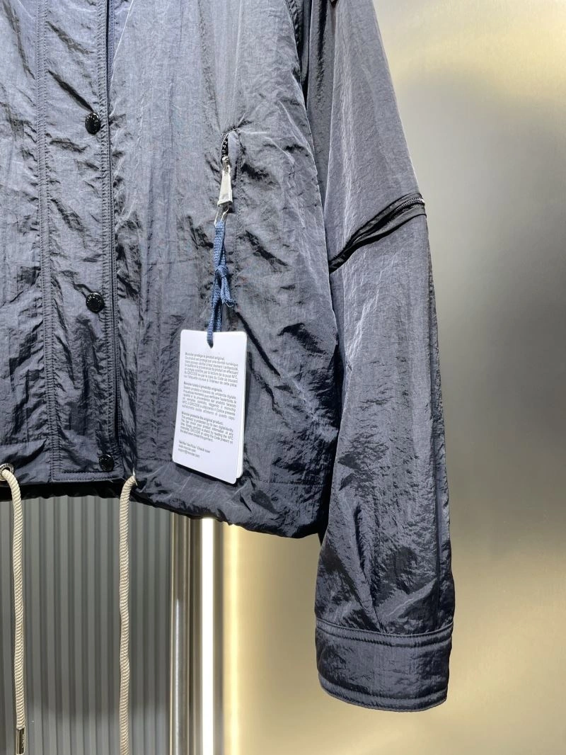 Comfortable Moncler Outwear 140641