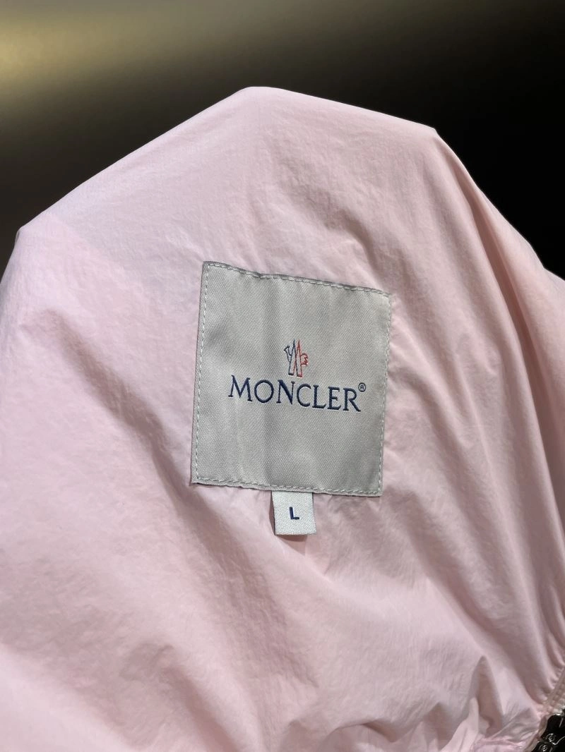 Functional Moncler Outwear 140643