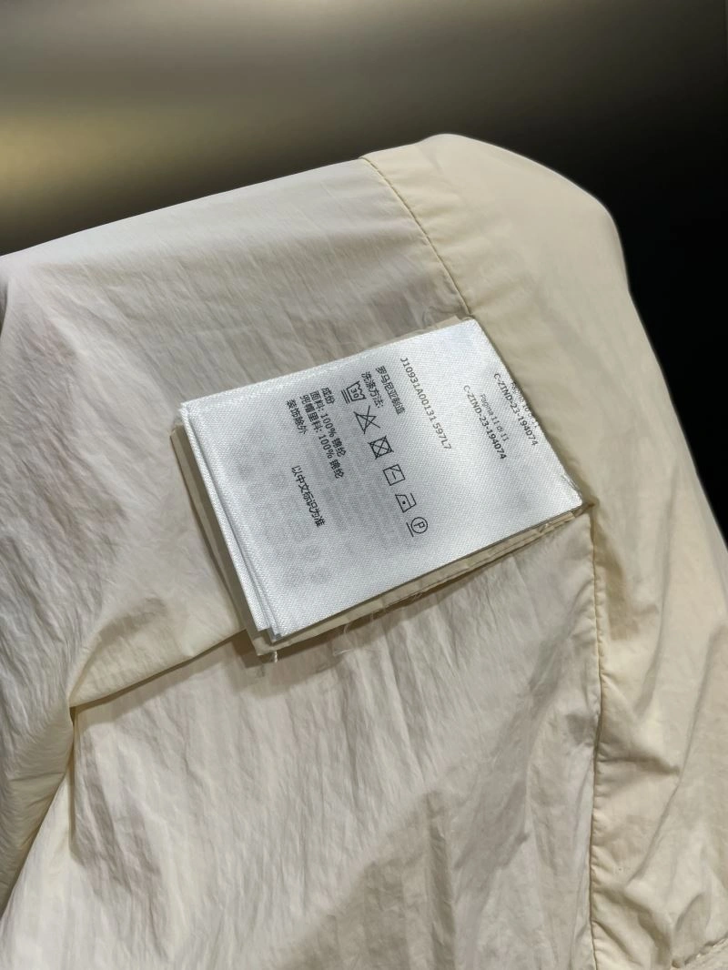 Classic Moncler Outwear 140628