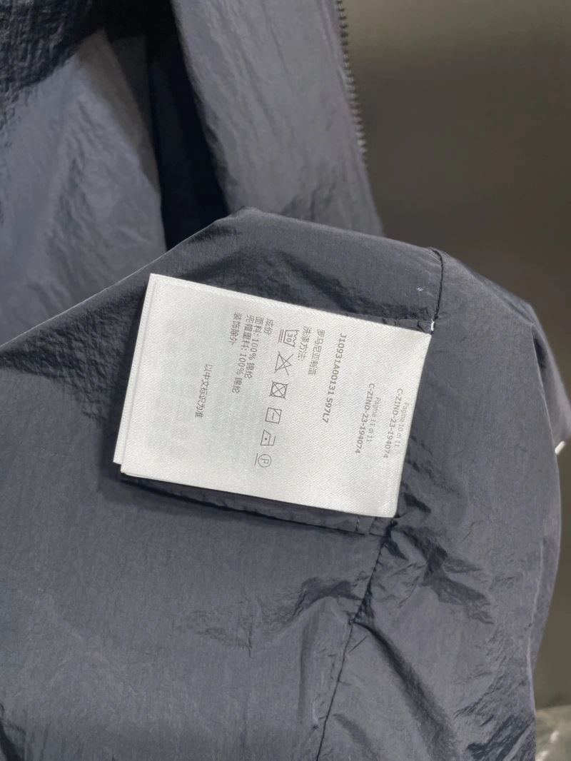 Moncler Outwear MultiPurpose 140622