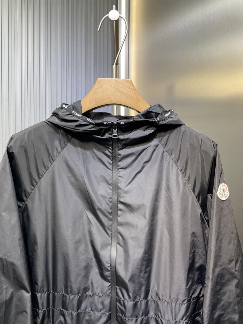 Moncler Outwear Contemporary 140690