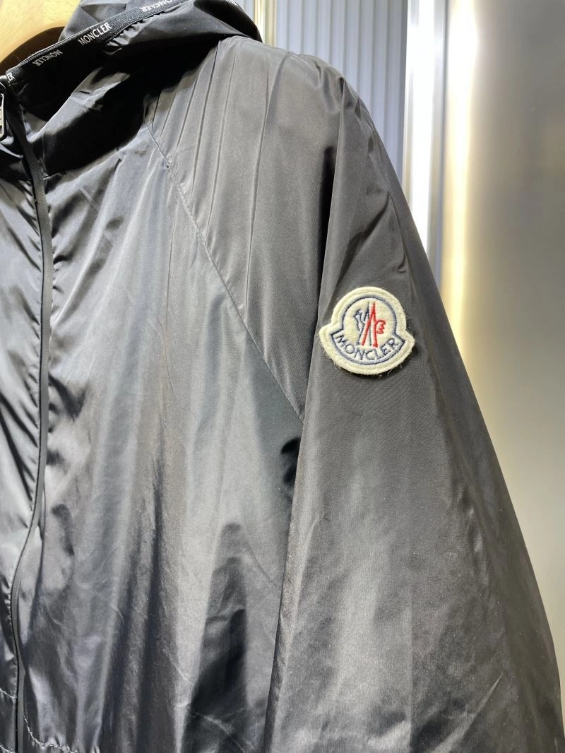 Moncler Outwear Contemporary 140690