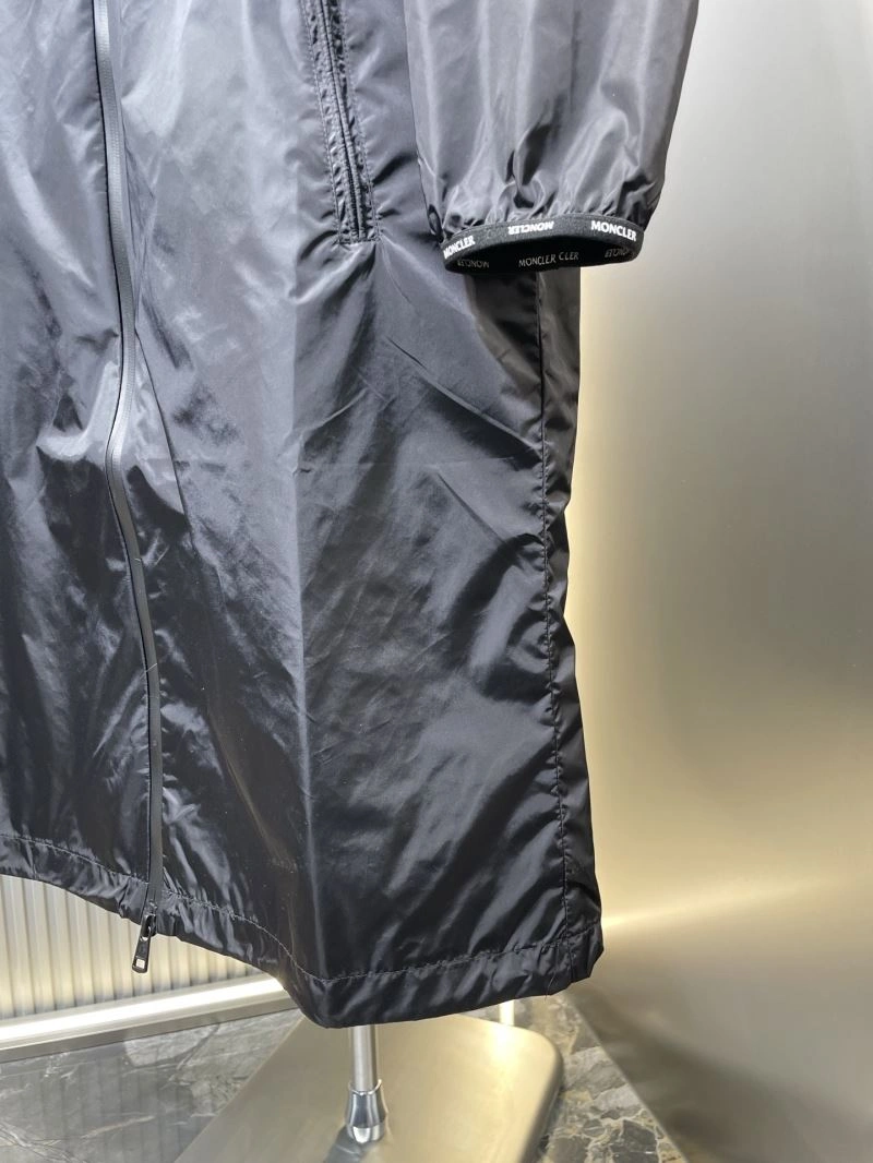 Moncler Outwear Contemporary 140690