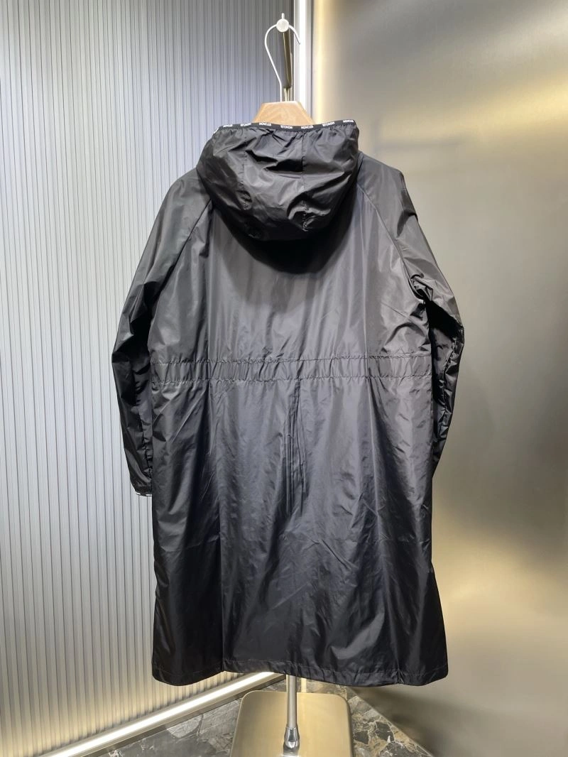 Moncler Outwear Contemporary 140690