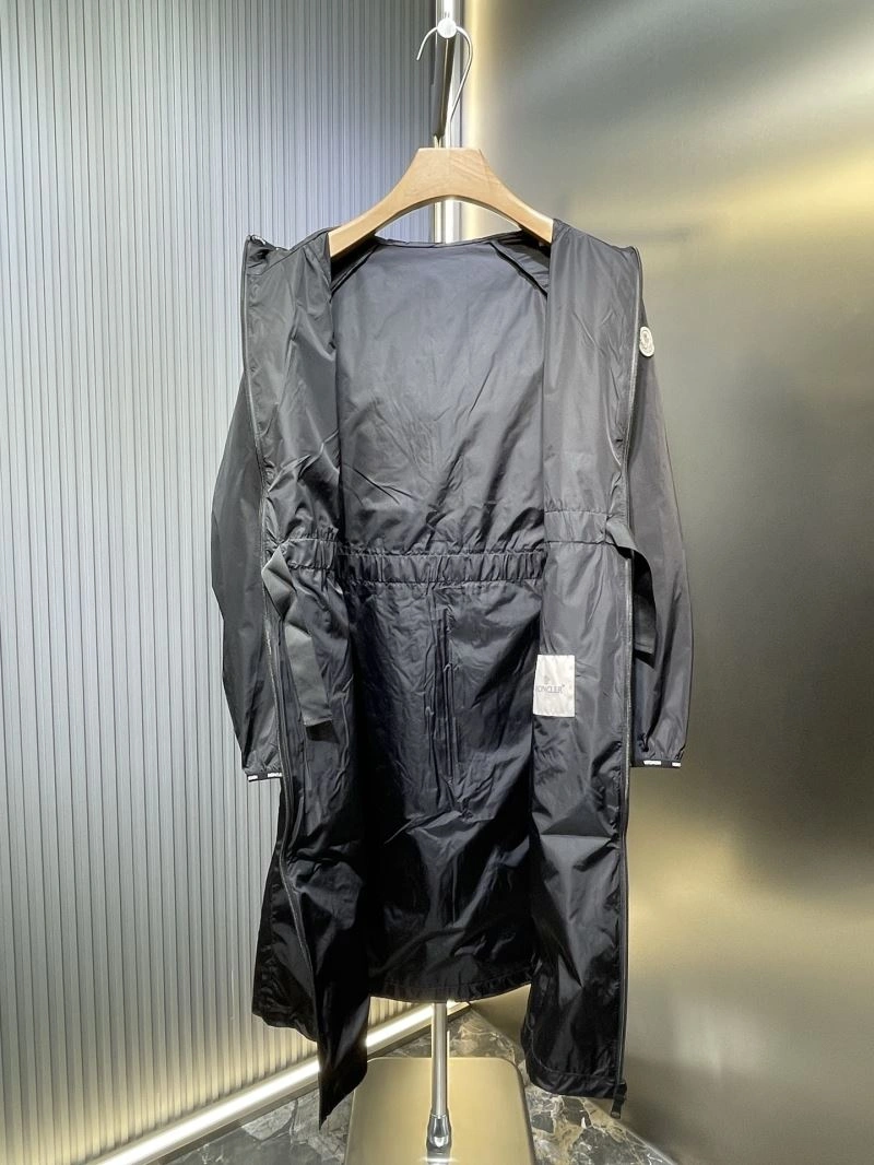 Moncler Outwear Contemporary 140690