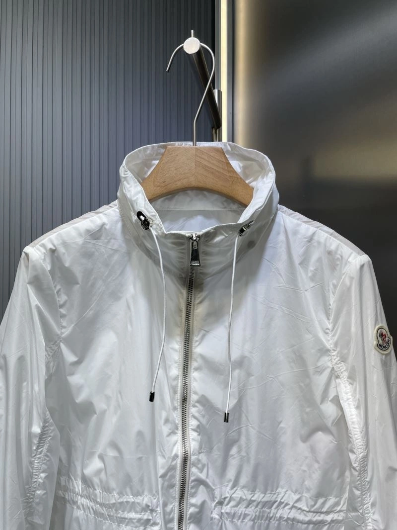 Moncler Outwear Sleek 140617