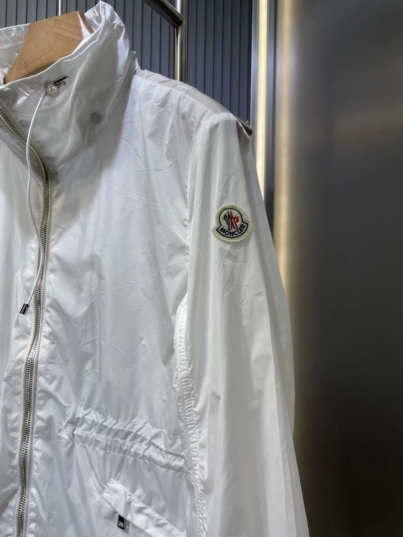Moncler Outwear Sleek 140617