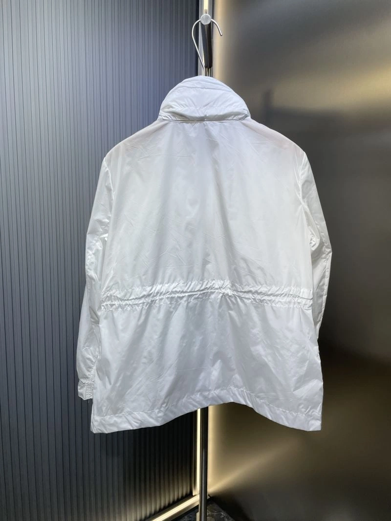 Moncler Outwear Sleek 140617