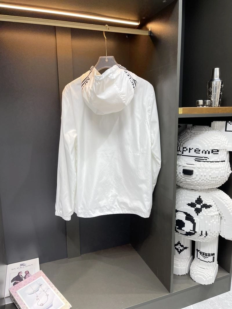 Moncler Outwear OnTrend 140285