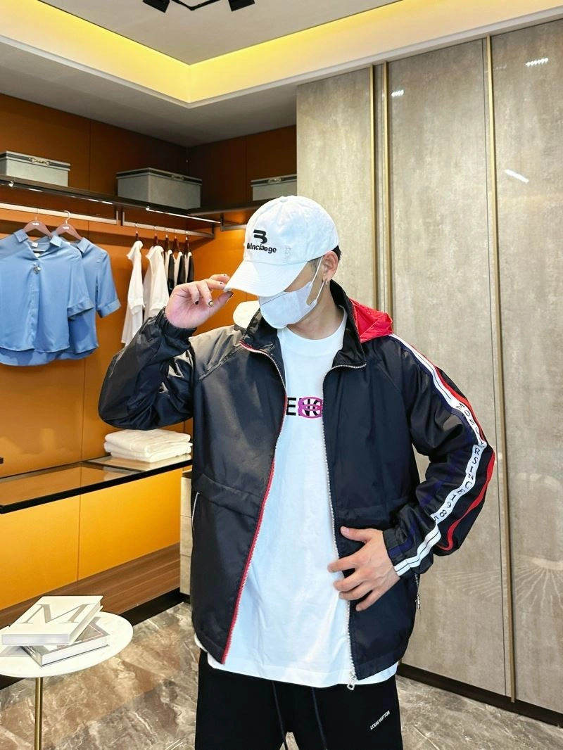 Moncler Outwear TimelessDesign 140283