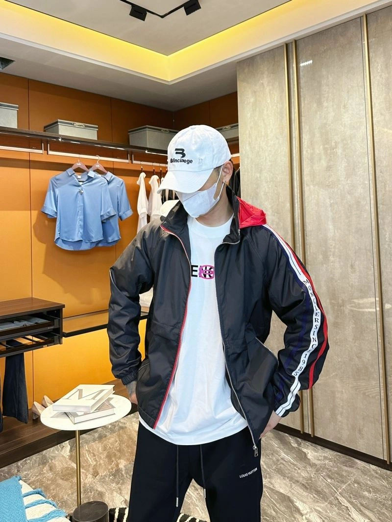 Moncler Outwear TimelessDesign 140283