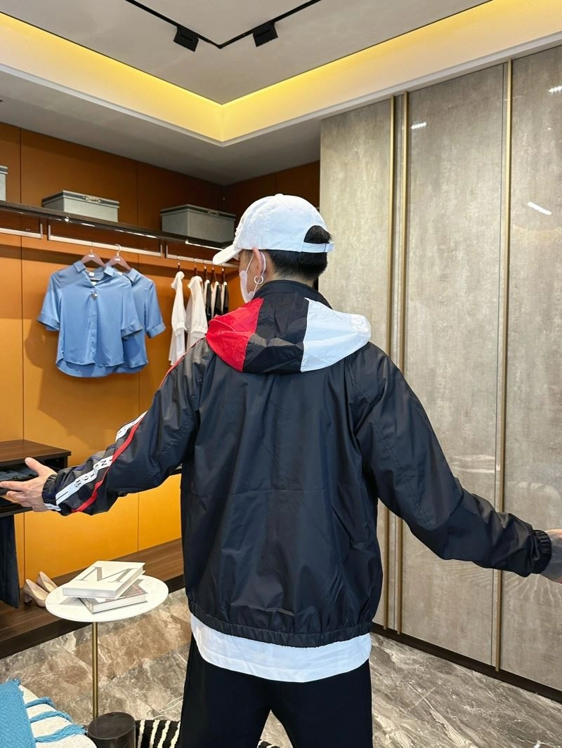 Moncler Outwear TimelessDesign 140283