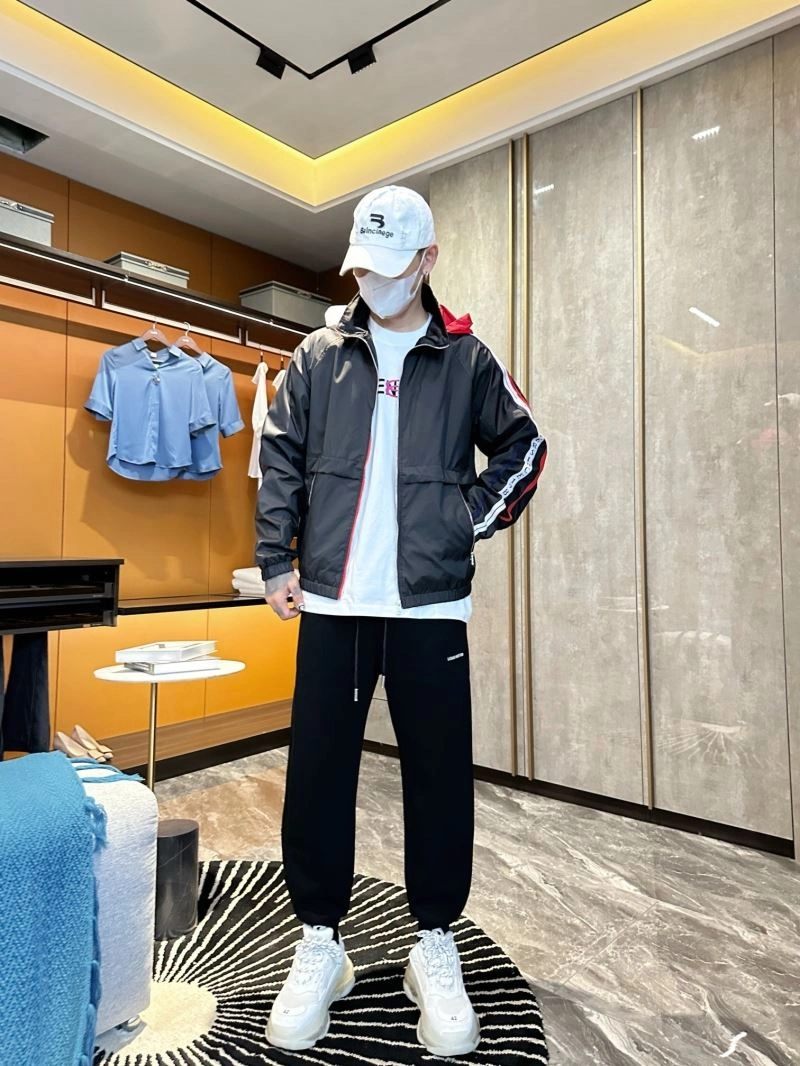 Moncler Outwear TimelessDesign 140283