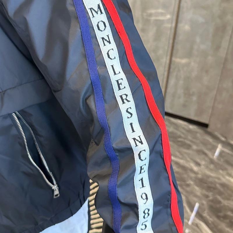 Moncler Outwear TimelessDesign 140283