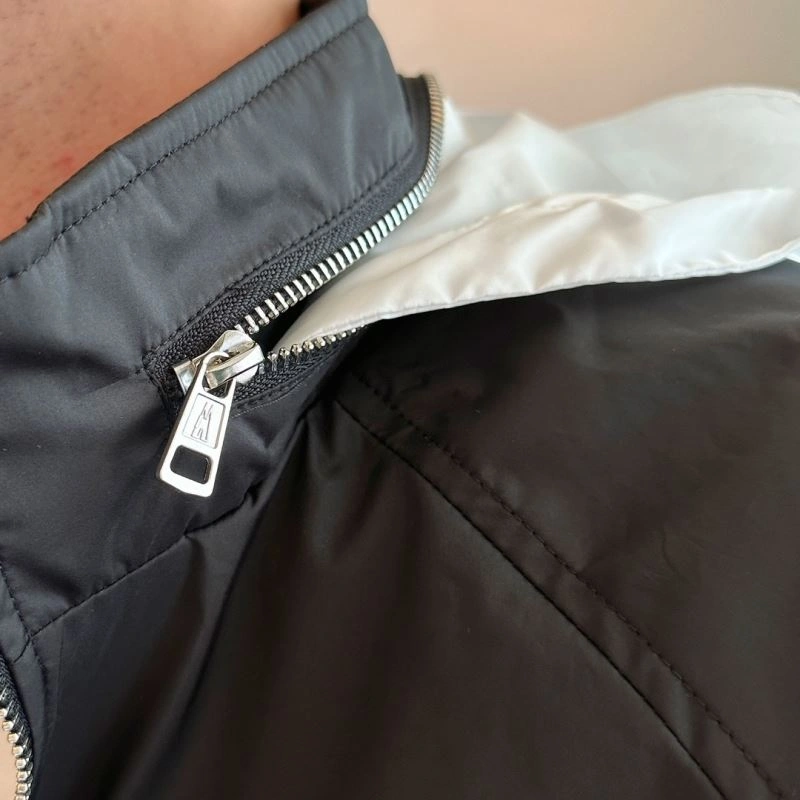 Moncler Outwear Sophisticated 140303
