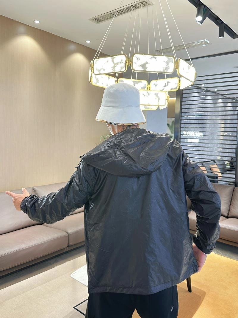 Moncler Outwear HighQuality 140305