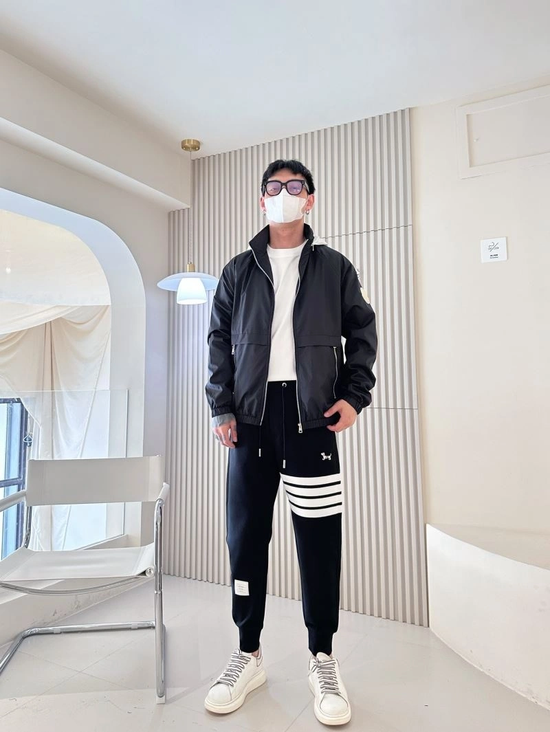 Moncler Outwear TopPick 140296