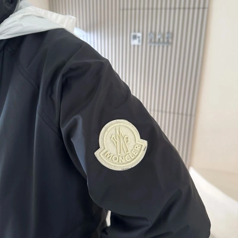 Moncler Outwear TopPick 140296
