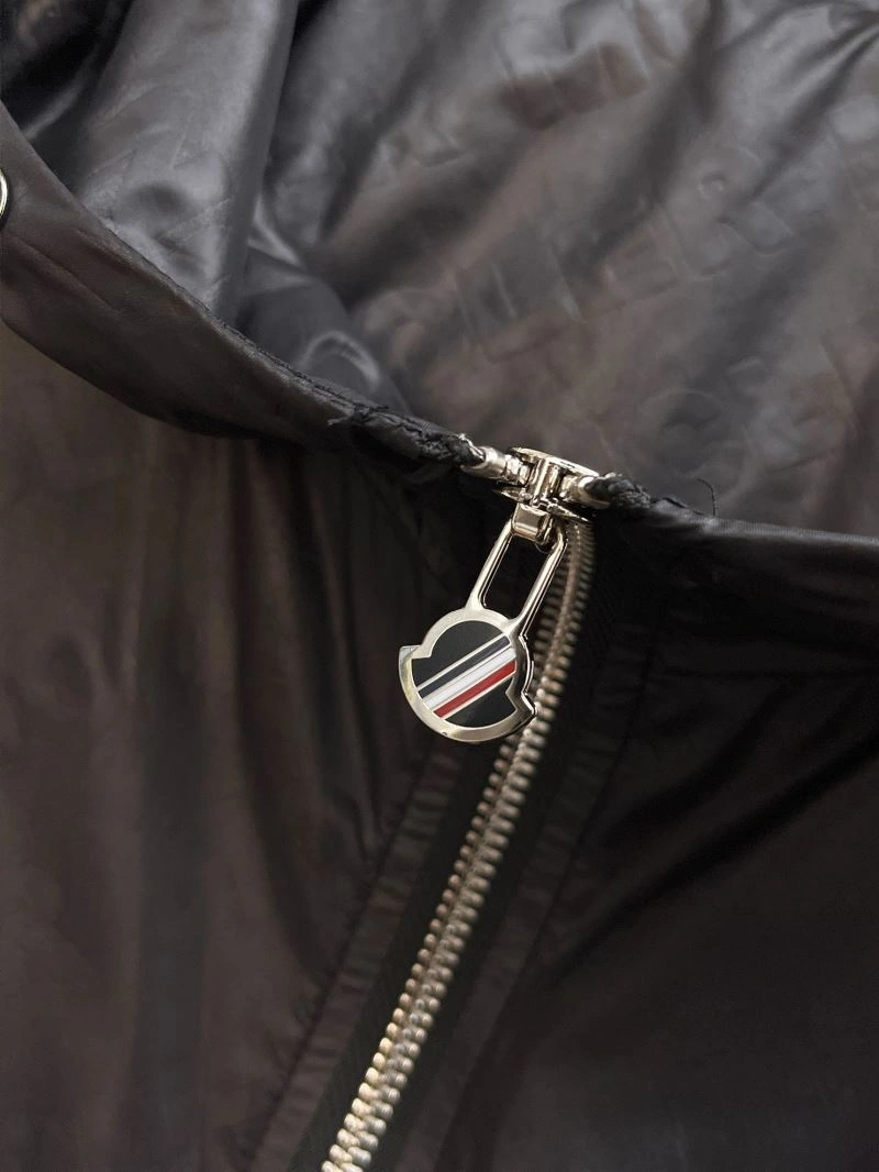 Breathable Moncler Outwear 140284