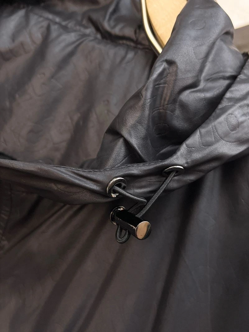 Breathable Moncler Outwear 140284