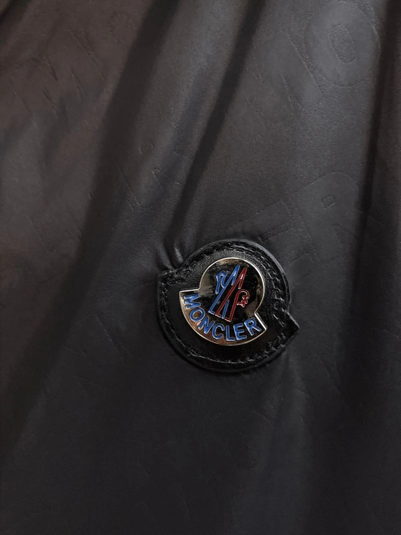 Breathable Moncler Outwear 140284