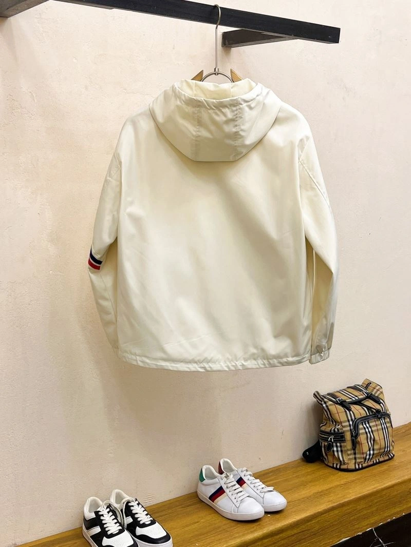 Functional Moncler Outwear 140287