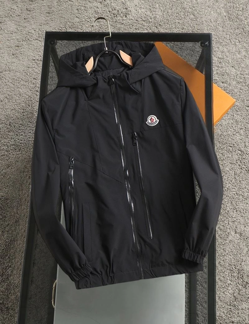 Casual Moncler Outwear 140280
