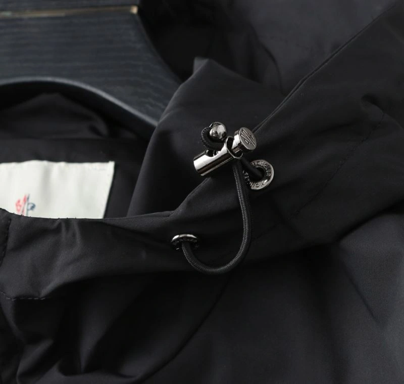 Bright Moncler Outwear 140281