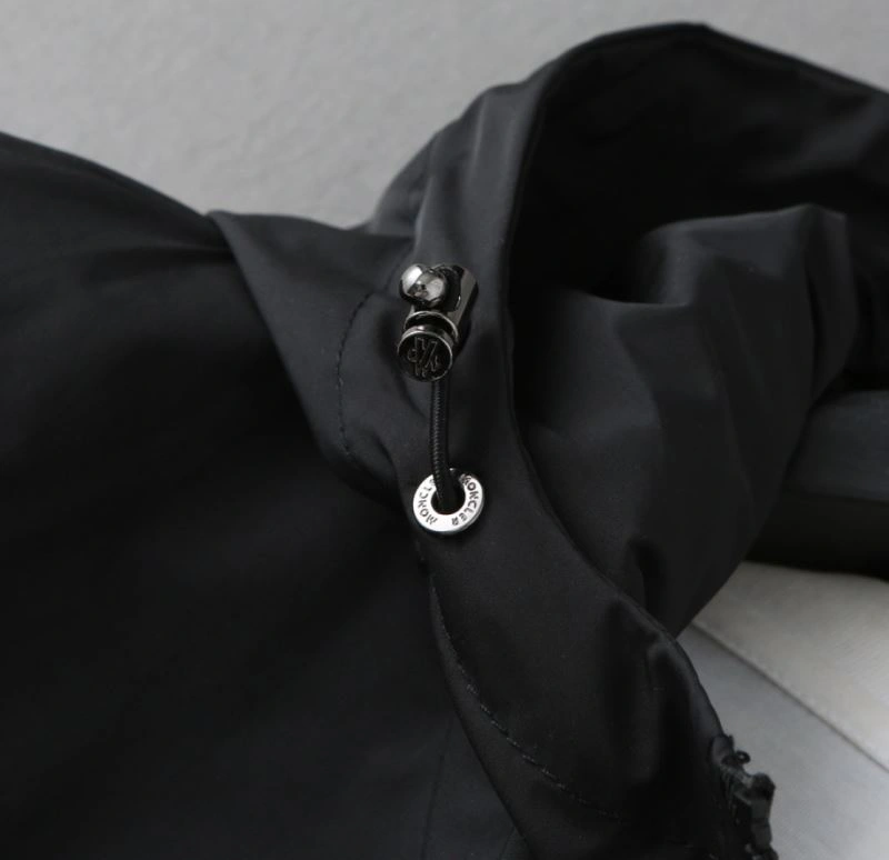 Bright Moncler Outwear 140281