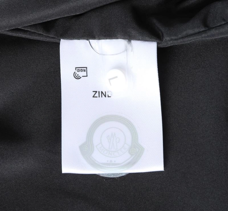Supportive Moncler Outwear 140278