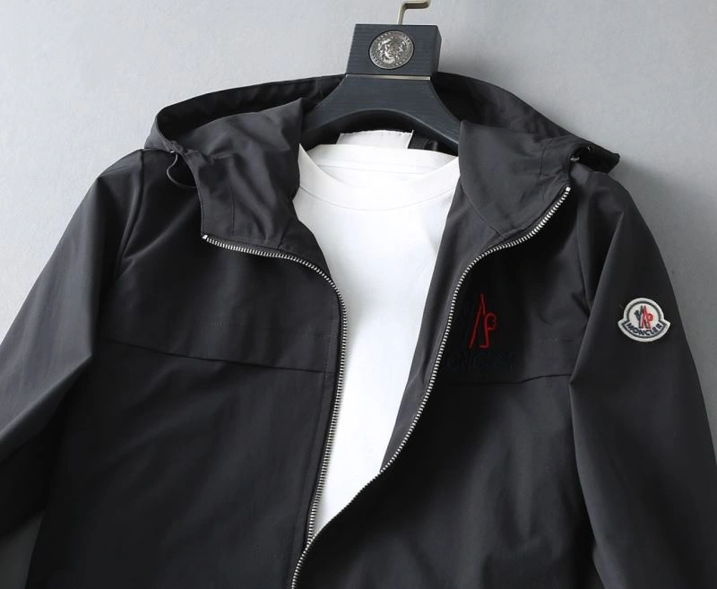 Supportive Moncler Outwear 140278