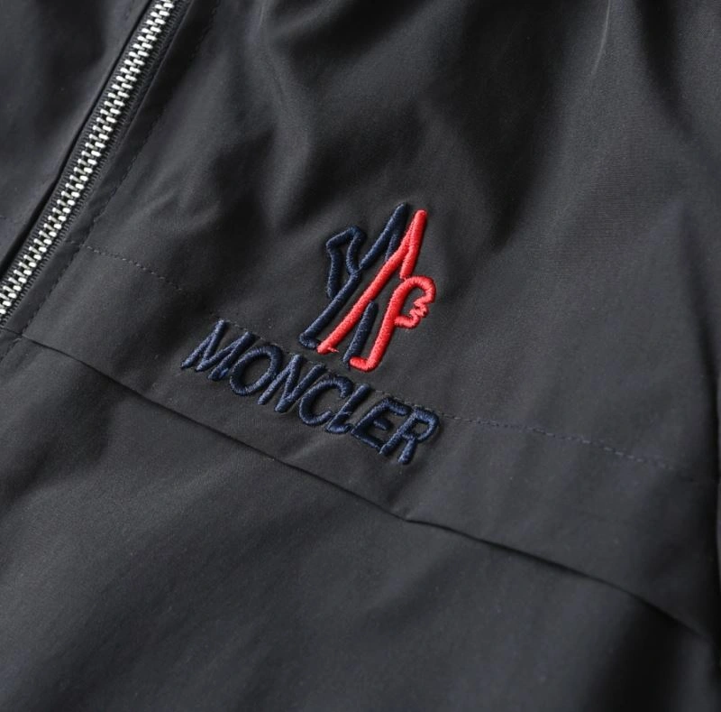 Supportive Moncler Outwear 140278