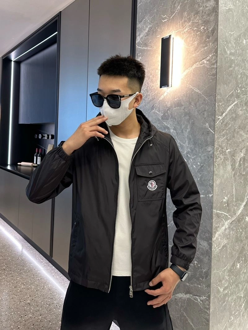 Moncler Outwear WaterResistant 139490