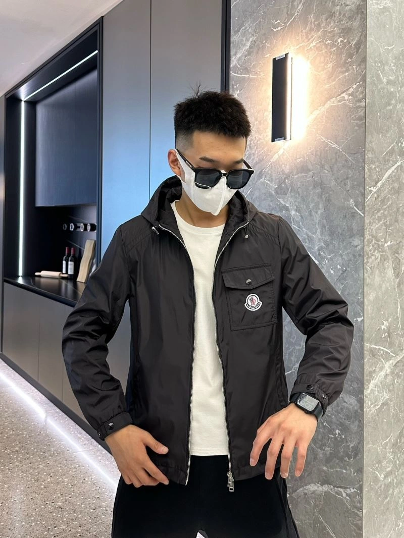 Moncler Outwear WaterResistant 139490