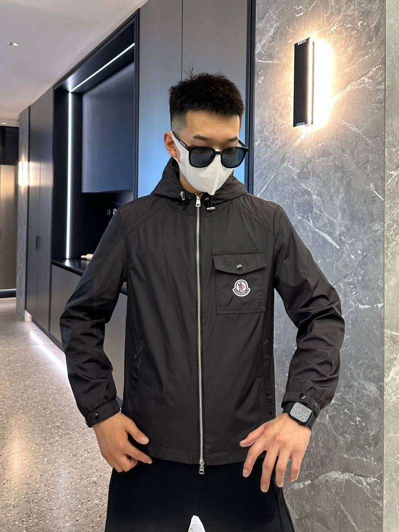 Moncler Outwear WaterResistant 139490