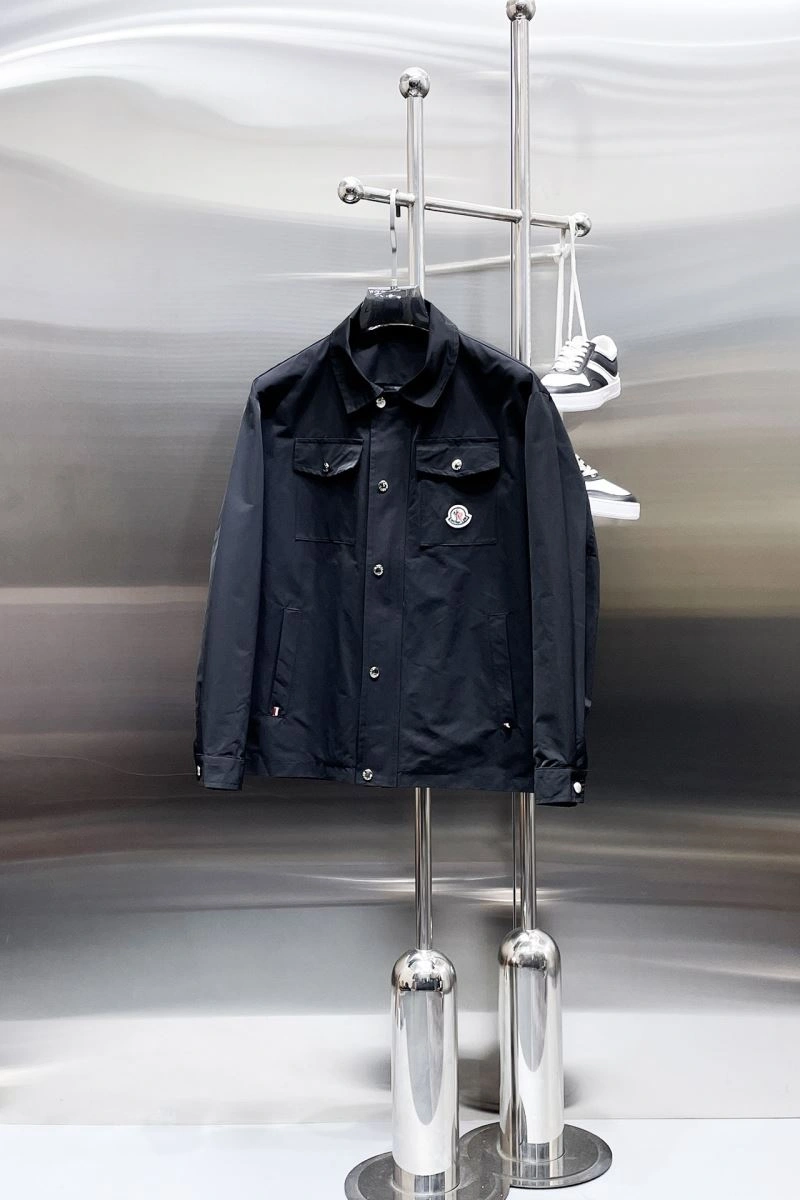 Stylish Moncler Outwear 140275