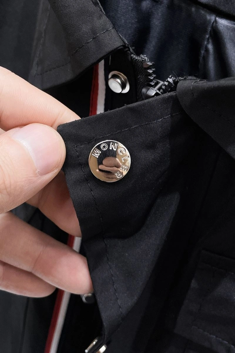 Stylish Moncler Outwear 140275