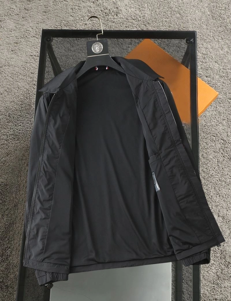 Moncler Outwear ZipUp 140274