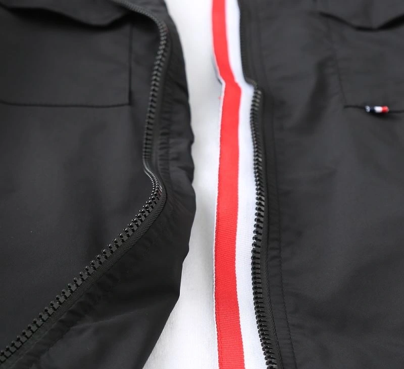 Moncler Outwear ZipUp 140274