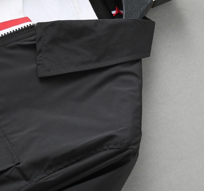 Moncler Outwear ZipUp 140274