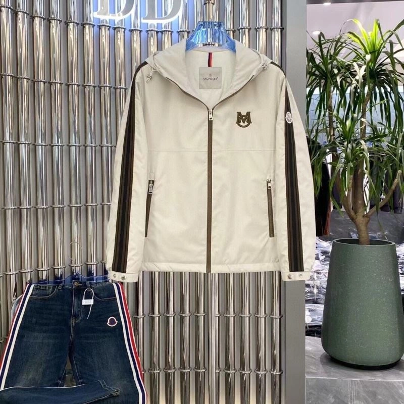 Thermal Moncler Outwear 140270
