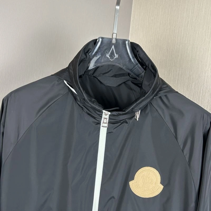 Moncler Outwear Youthful 140267