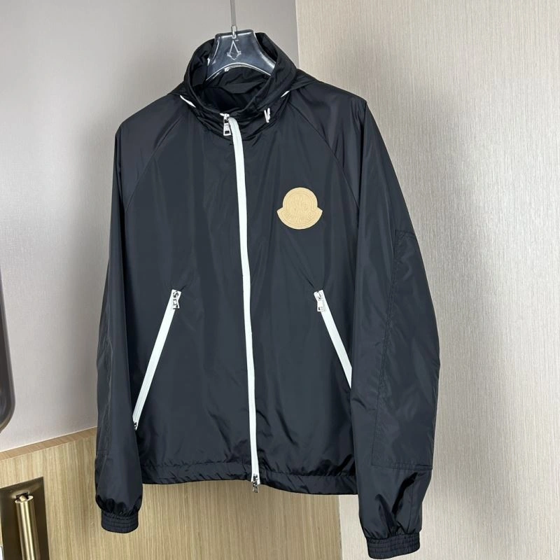 Moncler Outwear Youthful 140267